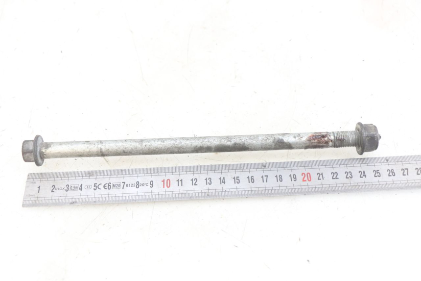 photo de FRONT WHEEL AXLE PEUGEOT SV 125 (1991 - 1994) - Zoom on usage condition