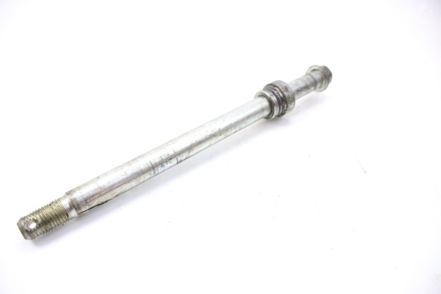 photo de FRONT WHEEL AXLE YAMAHA TDR DELTABOX 125 (1997 - 2003) - Zoom on usage condition