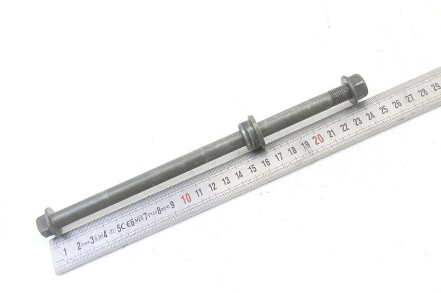 photo de FRONT WHEEL AXLE PEUGEOT TWEET 4T 50 (2014 - 2019) - Zoom on usage condition