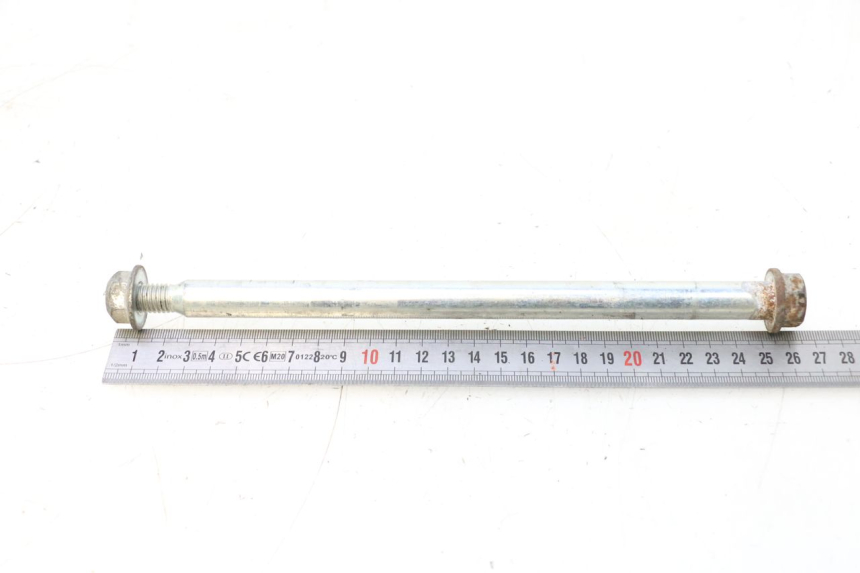 photo de FRONT WHEEL AXLE PIAGGIO TYPHOON 50 (2000 - 2009) - Alternative perspective