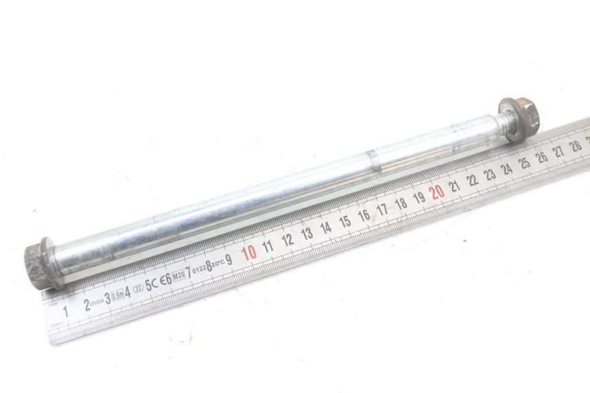 photo de FRONT WHEEL AXLE PIAGGIO TYPHOON 80 (1994 - 1997) - Component detail