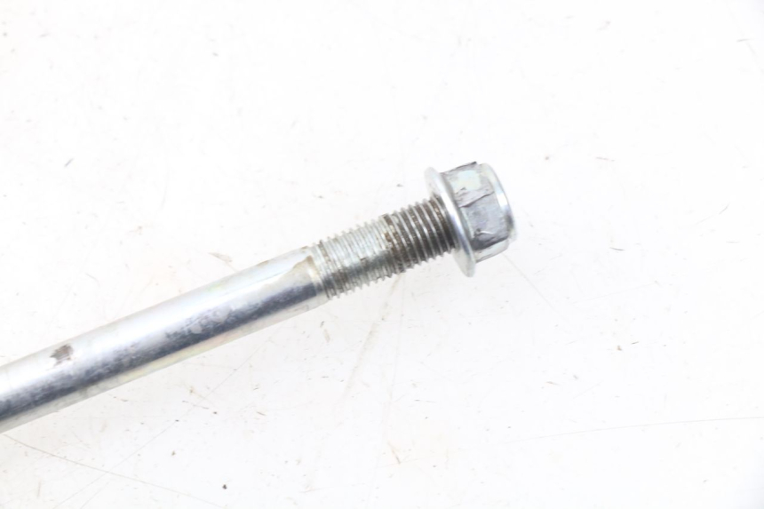 photo de FRONT WHEEL AXLE JM MOTORS VIPER 4T 50 (2015 - 2022) - Zoom on usage condition