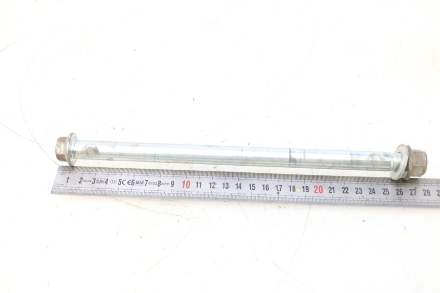 photo de FRONT WHEEL AXLE PEUGEOT VIVACITY NEW 2T 50 (2008 - 2017) - Alternative perspective