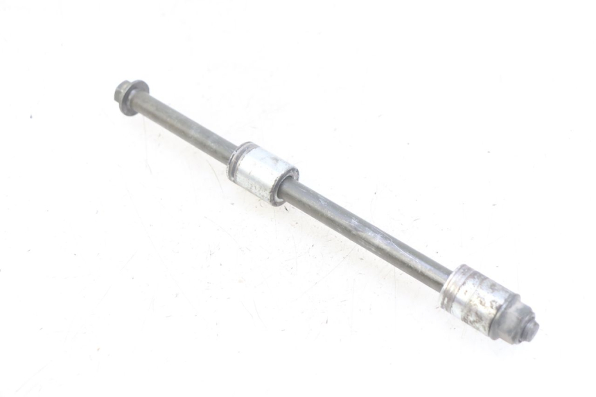 photo de FRONT WHEEL AXLE SYM WOLF SB 125 (2011 - 2018) - Component detail