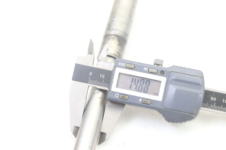 photo de FRONT WHEEL AXLE YAMAHA X-MAX XMAX 125 (2010 - 2013) - Product overview