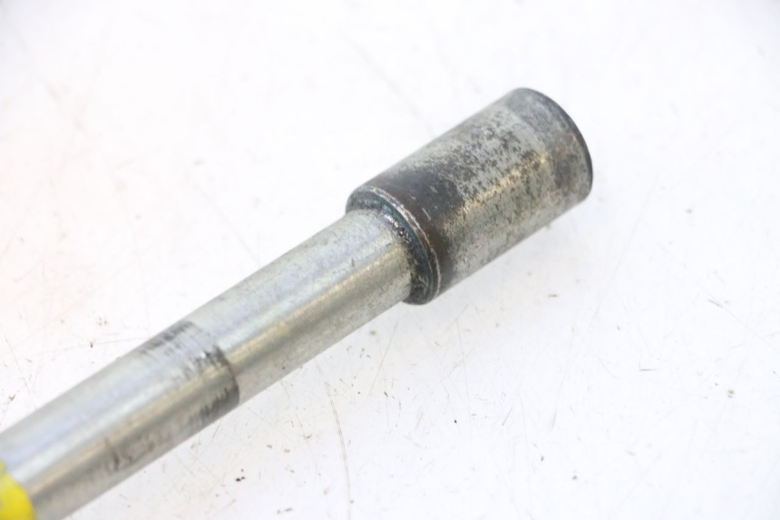 photo de FRONT WHEEL AXLE PIAGGIO X9 AMALFI 180 (2000 - 2003) - Component detail