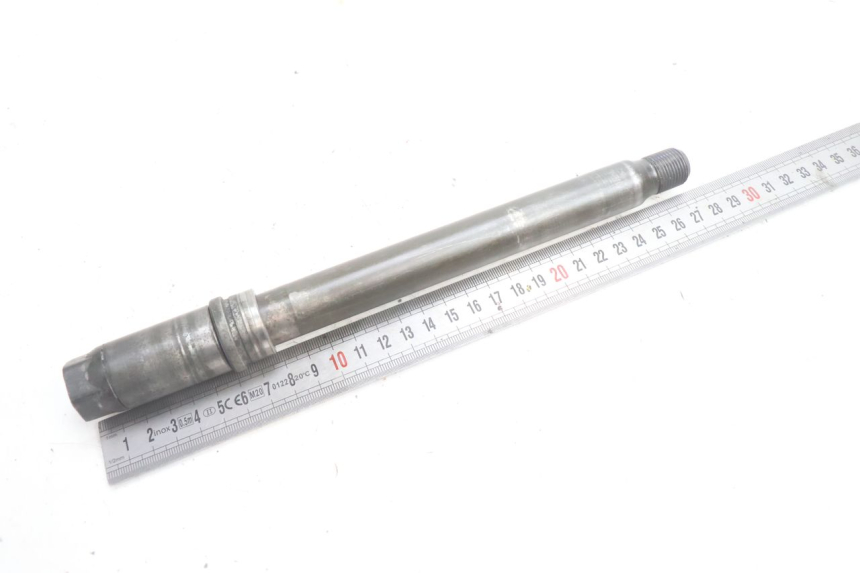 photo de FRONT WHEEL AXLE YAMAHA XJR 1300 (1998 - 2002) - Zoom on usage condition