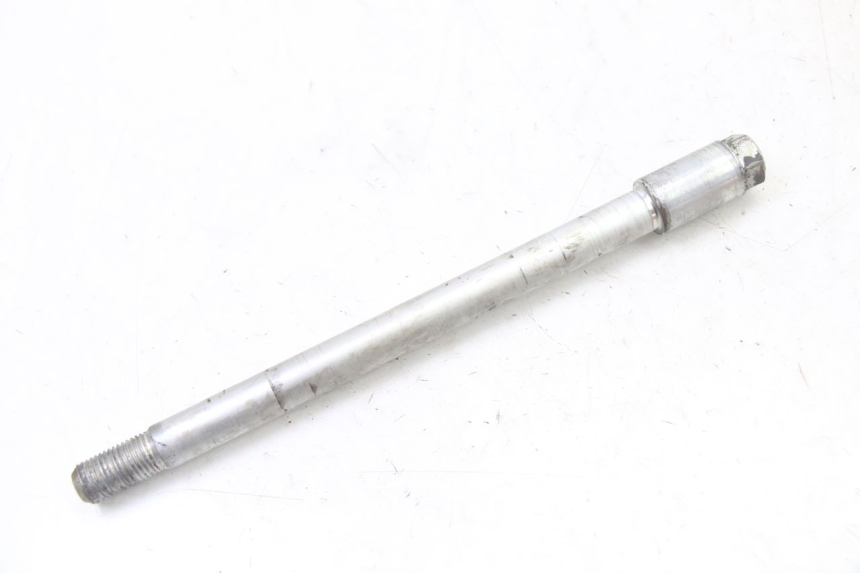 photo de FRONT WHEEL AXLE HONDA XLV VARADERO 125 (2000 - 2006) - Component detail