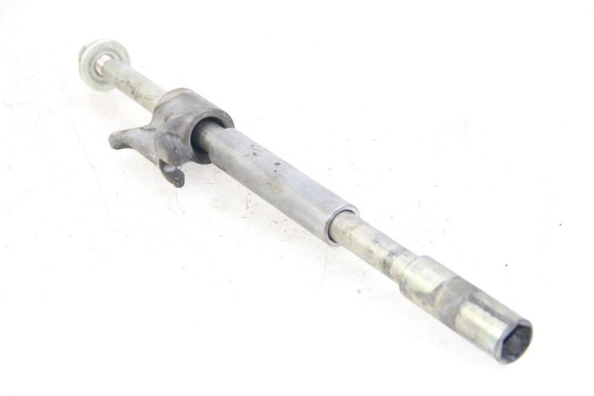 photo de FRONT WHEEL AXLE YAMAHA XP T-MAX TMAX 500 (2004 - 2007) - Component detail