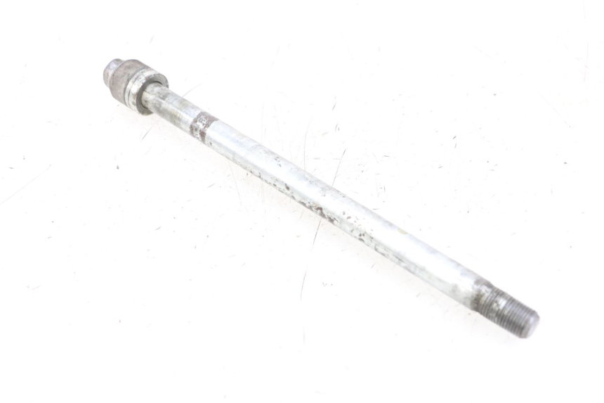 photo de FRONT WHEEL AXLE YAMAHA XVS DRAG STAR DRAGSTAR 650 (1997 - 2007) - Alternative perspective