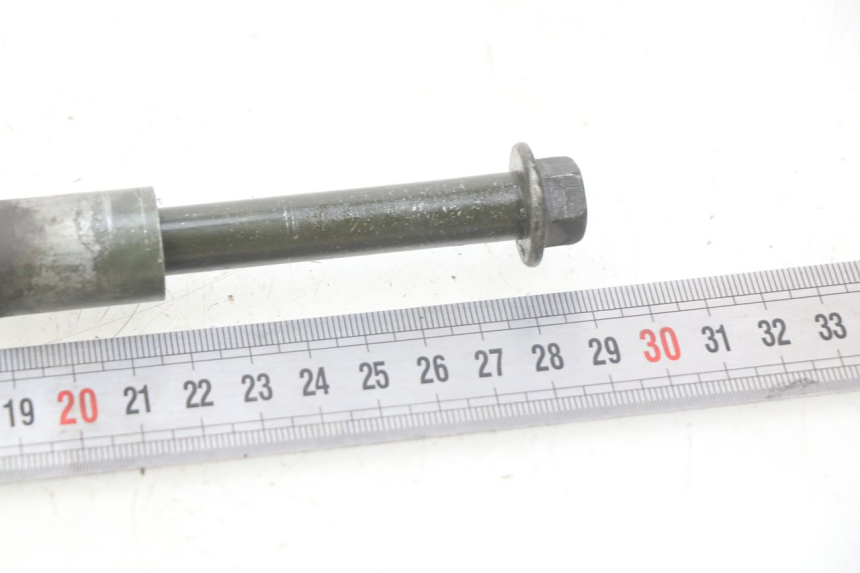 photo de FRONT WHEEL AXLE YAMASAKI YM T 125 (2015 - 2020) - Component detail