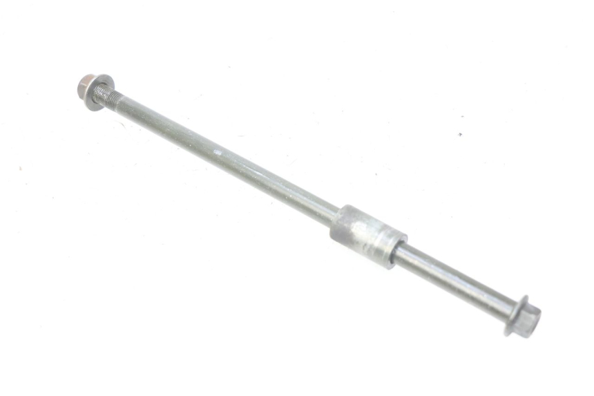 photo de FRONT WHEEL AXLE YAMASAKI YM T 125 (2015 - 2020) - Technical close-up