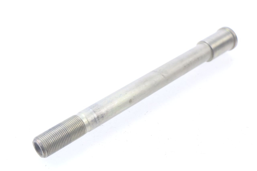photo de FRONT WHEEL AXLE KAWASAKI Z ABS 750 (2007 - 2013) - Technical close-up