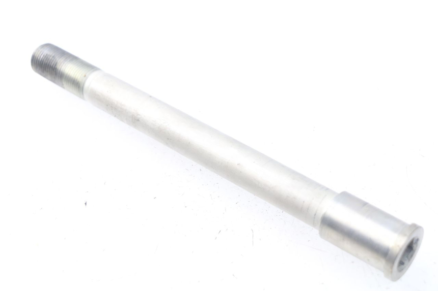 photo de FRONT WHEEL AXLE KAWASAKI Z Z900 900 (2017 - 2019) - Fixing points details