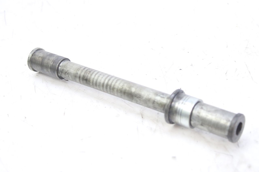photo de FRONT WHEEL AXLE KAWASAKI ZX-6R ZX6R 600 (1995 - 1997) - Component detail
