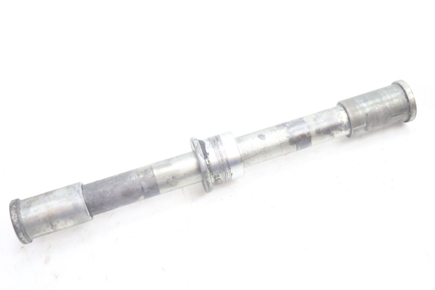 photo de FRONT WHEEL AXLE KAWASAKI ZX-6R ZX6R 600 (1995 - 1997) - Component detail