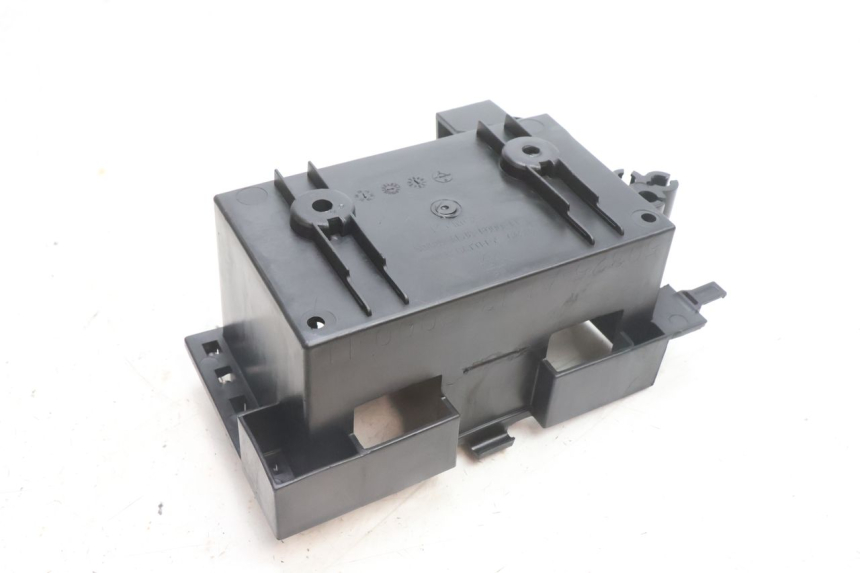 photo de BATTERY TRAY KYMCO AGILITY 16+ 4T 50 (2018 - 2023) - Technical close-up