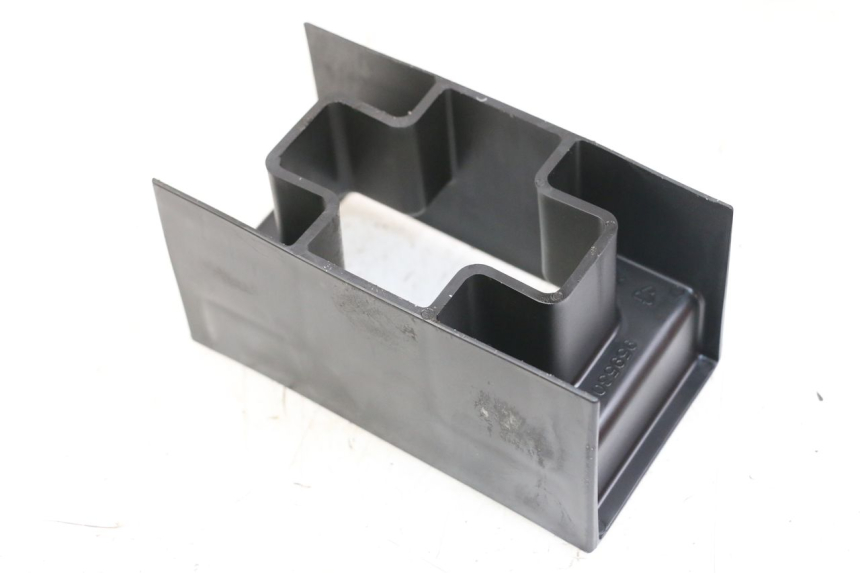 photo de BATTERY BOX APRILIA SR MOTARD 50 (2012 - 2018) - Zoom on usage condition