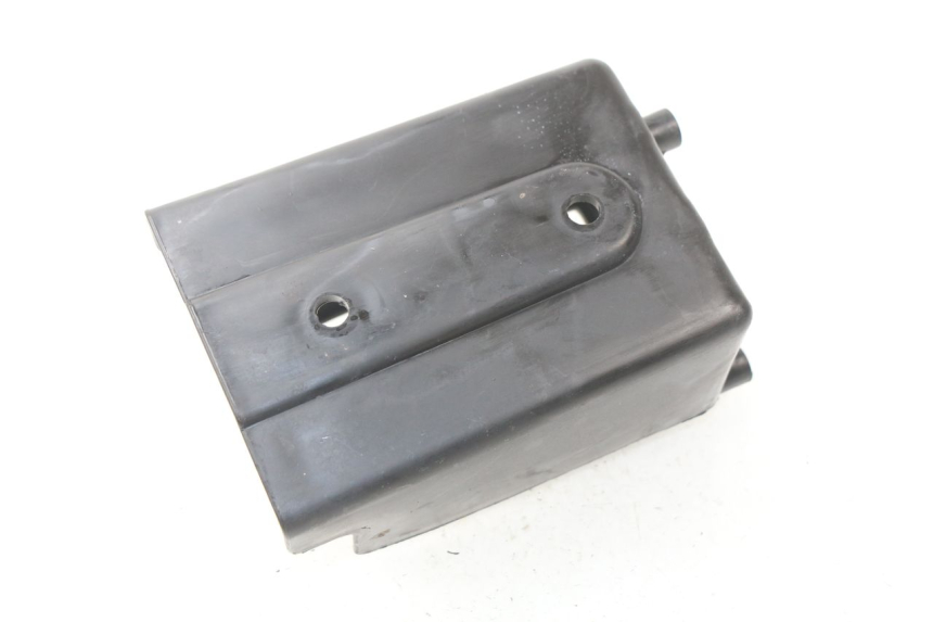 photo de BATTERY BOX HYOSUNG AQUILA GV 125 (2009 - 2016) - Zoom on usage condition