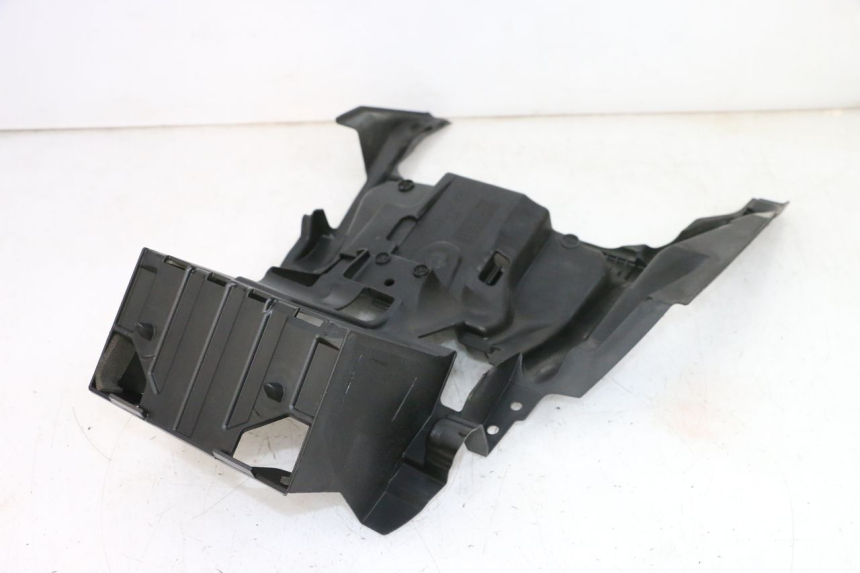 photo de BATTERY BOX SUZUKI BURGMAN 650 (2013 - 2020) - Zoom on usage condition