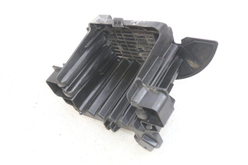 photo de BATTERY TRAY PEUGEOT CITYSTAR 125 (2011 - 2017) - Alternative perspective