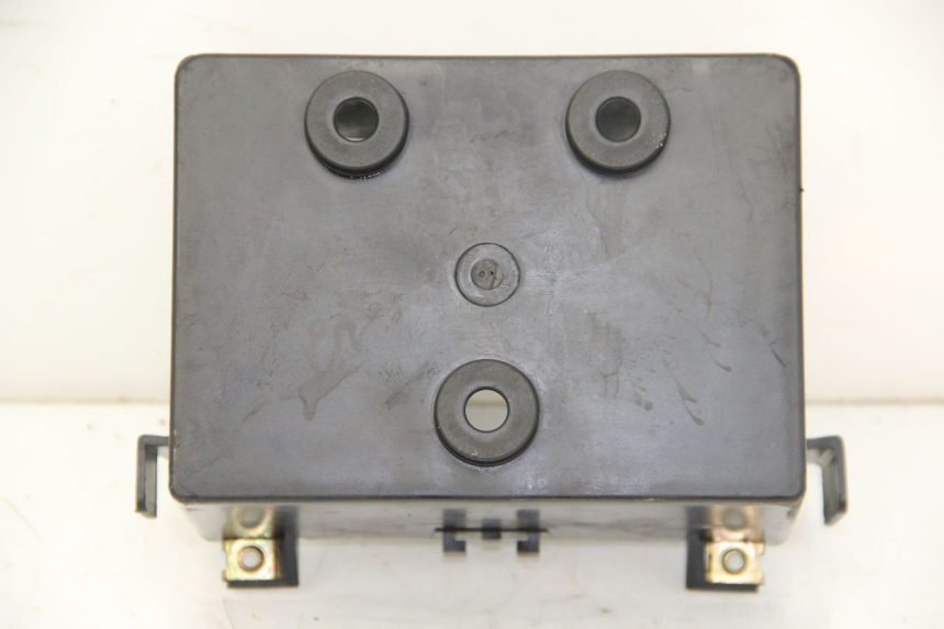 photo de BATTERY TRAY KYMCO DOWNTOWN ABS 125 (2015 - 2017) - Technical close-up