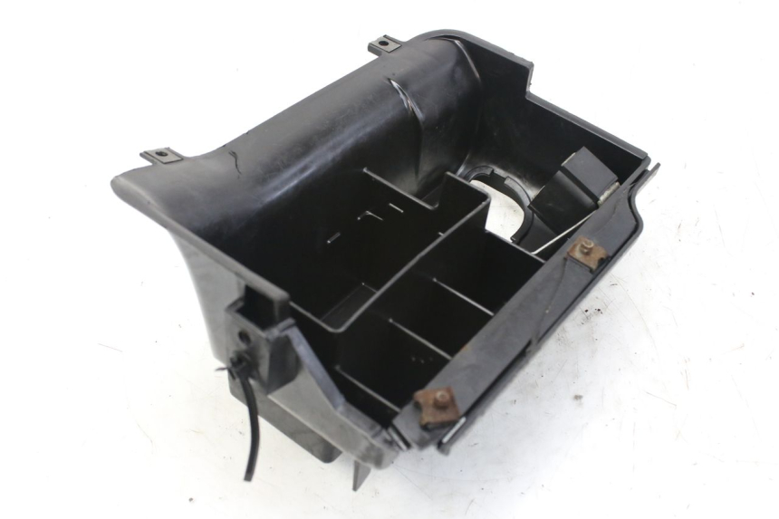 photo de BATTERY TRAY HONDA FES S-WING SWING ABS 125 (2007 - 2015) - Surface and material condition