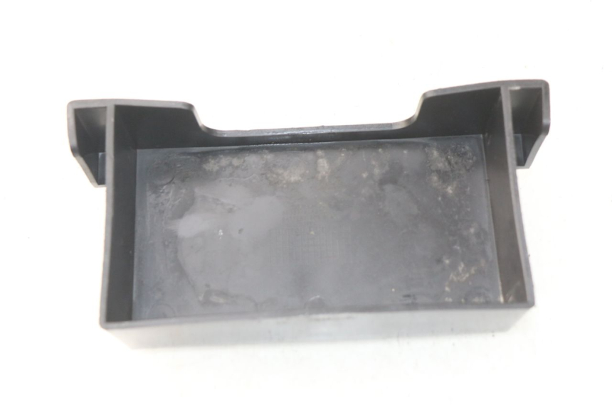 photo de BATTERY BOX EUROCKA FIFTY 50 (2013 - 2022) - Zoom on usage condition