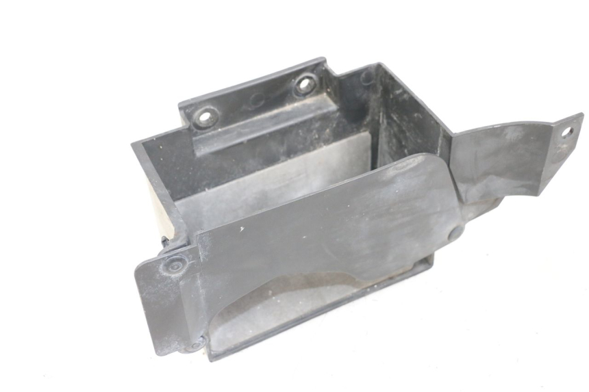 photo de BATTERY TRAY YAMAHA FJR ABS 1300 (2006 - 2012) - Technical close-up
