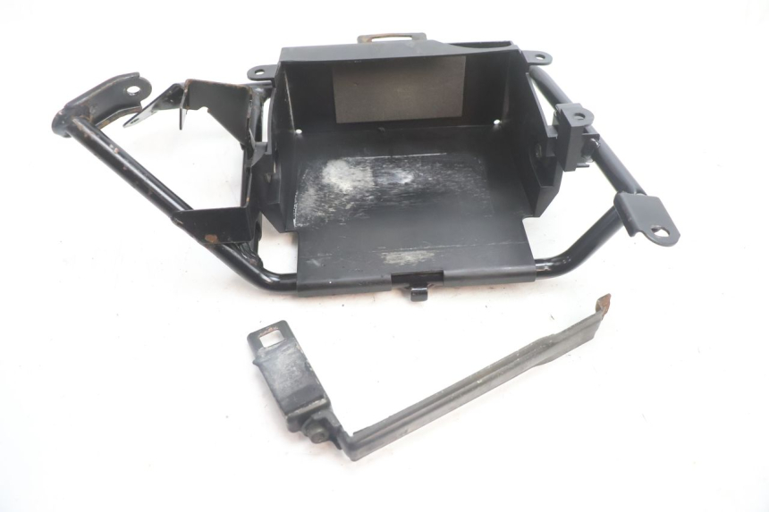 photo de BATTERY BOX YAMAHA FJR 1300 (2001 - 2005) - Zoom on usage condition