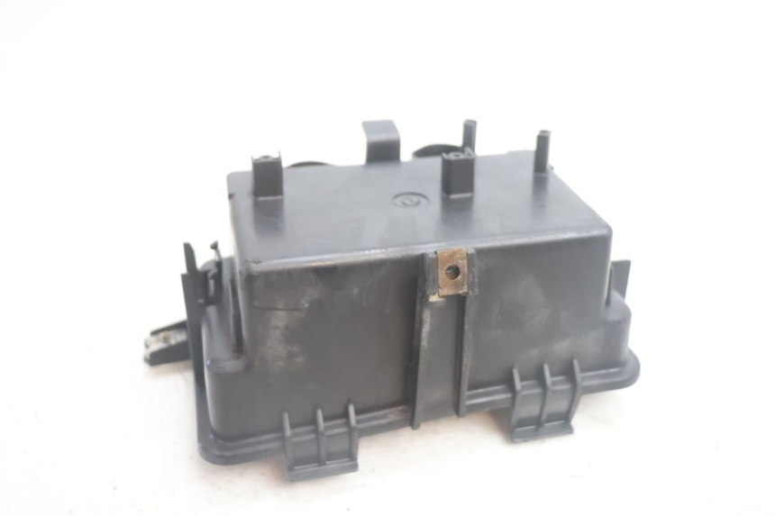 photo de BATTERY BOX HONDA FJS SILVER WING SILVERWING 400 (2005 - 2008) - Technical close-up