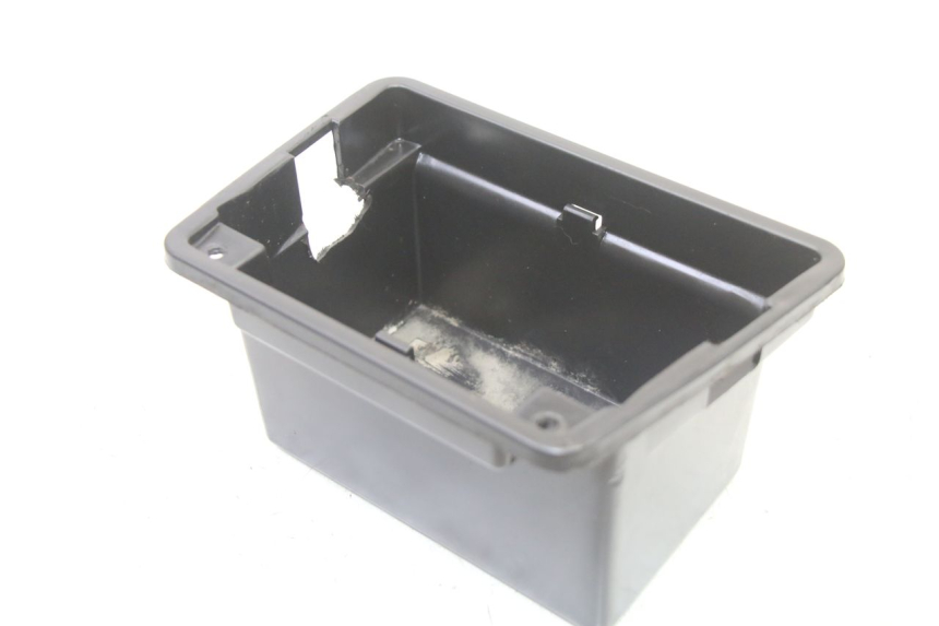 photo de BATTERY BOX VENESI FLY RETRO 4T 50 (2020 - 2025) - Component detail