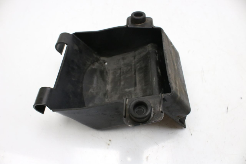 photo de BATTERY BOX SUZUKI GSF S BANDIT 600 (2000 - 2004) - Alternative perspective