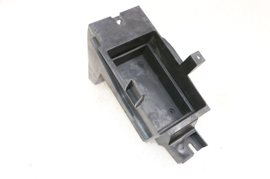 photo de BATTERY BOX JM MOTORS GTS 125 (2015 - 2019) - Zoom on usage condition