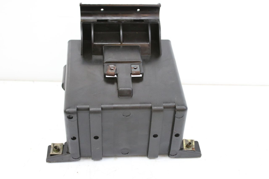 photo de BATTERY TRAY PIAGGIO HEXAGON 2T 125 (1994 - 1998) - Zoom on usage condition