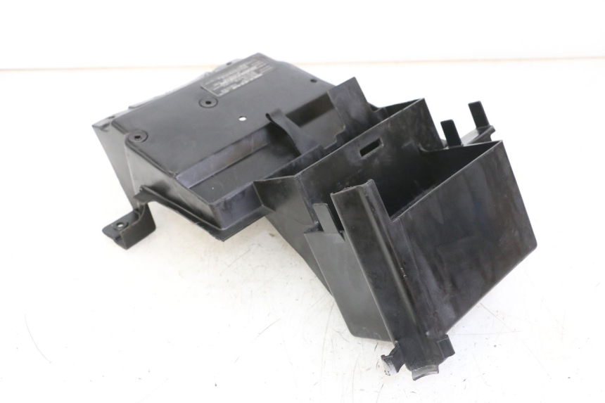 photo de BATTERY TRAY KAWASAKI ZR7 ZR-7 S 750 (1999 - 2004) - Alternative perspective