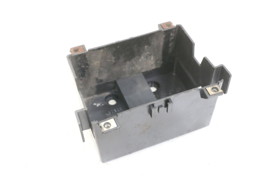 photo de BATTERY BOX KYMCO DINK 4T 50 (2007 - 2018) - Zoom on usage condition