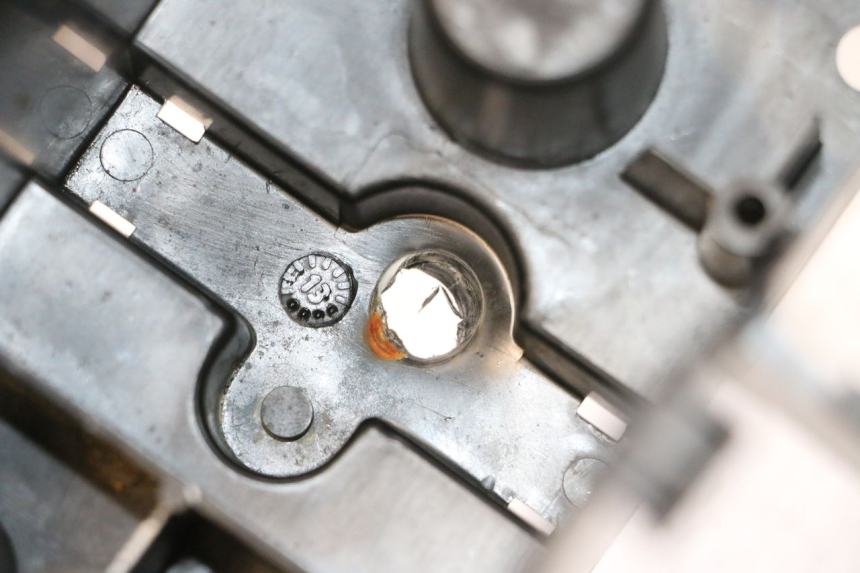 photo de BATTERY BOX PEUGEOT LUDIX PRO 2T 50 (2010 - 2017) - Component detail