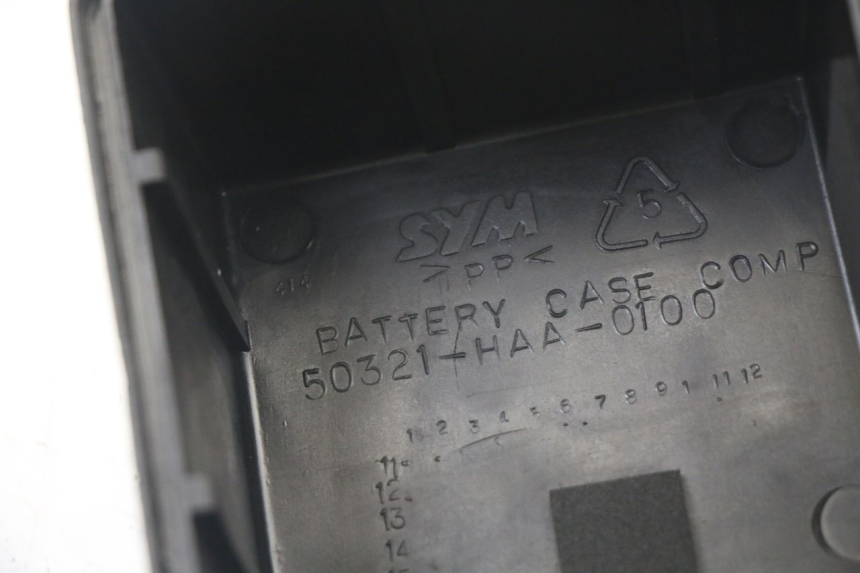 photo de BATTERY BOX SYM ORBIT III 3 4T 50 (2021 - 2025) - Alternative perspective