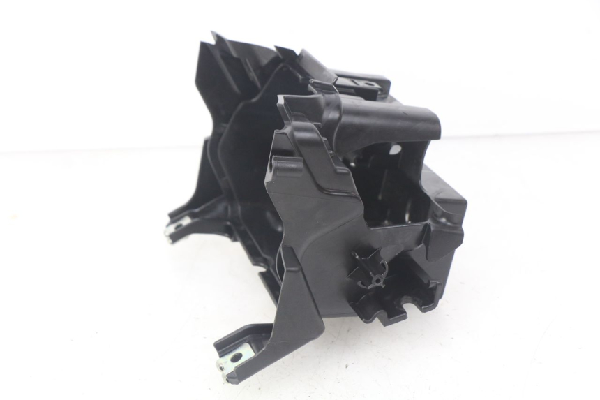 photo de BATTERY BOX HONDA PCX (JF57/JF64) 125 (2014 - 2018) - Alternative perspective