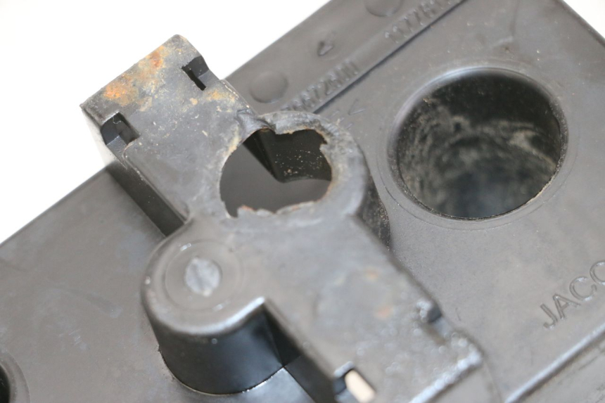 photo de BATTERY TRAY PEUGEOT LUDIX 50 (2005 - 2007) - Technical close-up