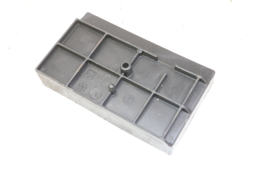 photo de BATTERY BOX PIAGGIO VESPA LX 150 (2005 - 2013) - Component detail
