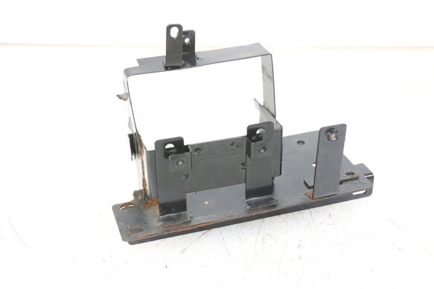 photo de BATTERY BOX REGAL RAPTOR SPYDER 125 (2010 - 2018) - Technical close-up