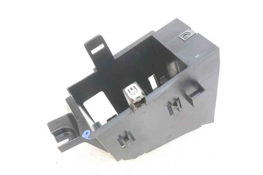 photo de BATTERY TRAY PEUGEOT SATELIS 125 (2010 - 2012) - Alternative perspective