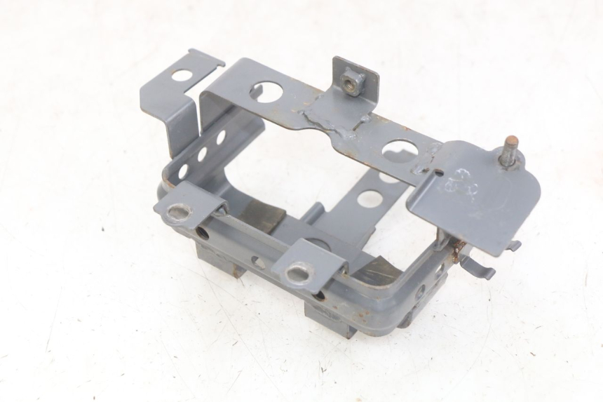 photo de BATTERY TRAY HONDA SCV LEAD 100 (2003 - 2007) - Component detail