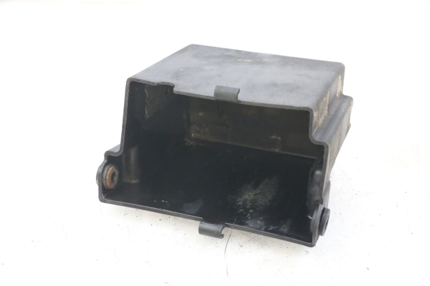 photo de BATTERY TRAY TRIUMPH SPEED TRIPLE T301 900 (1994 - 1996) - Zoom on usage condition