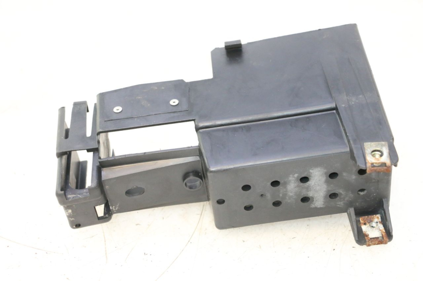 photo de BATTERY TRAY PEUGEOT SPEEDFIGHT LC 50 (1996 - 2002) - Alternative perspective
