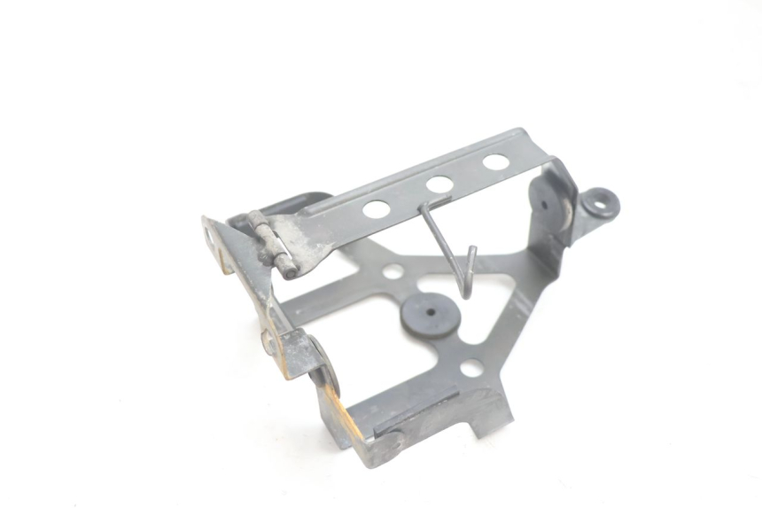 photo de BATTERY BOX HONDA ST PAN EUROPEAN 1100 (1990 - 2002) - Technical close-up