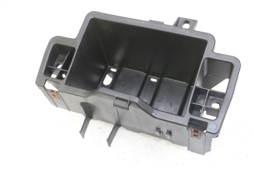 photo de BATTERY BOX PIAGGIO SUPER LX 125 (2000 - 2003) - Main view