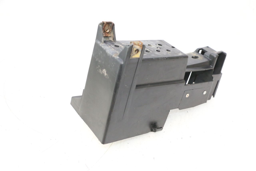 photo de BATTERY BOX PEUGEOT TREKKER 50 (1995 - 2004) - Component detail